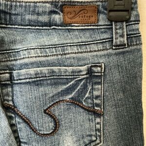 Refuge Blue Vintage Wash Jeans with Decorative Stitching